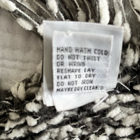 Knit Scarf - Picture 6 of 6